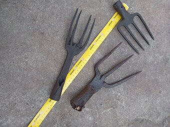 Staré kované vidli - 8