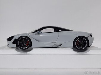 1:18 - McLaren 720S (2017) - AUTOart - 1:18 - 8