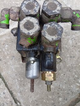 Predám piest+rozvádzač - 8