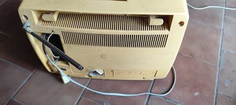 Televizor Tesla Pluto - 8