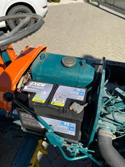 Malotraktor Kubota B7000 - 8