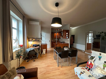 Predaj nadčasového 2-izbového bytu po kompletnej rekonštru - 8