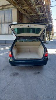 Mercedes E500 - 8