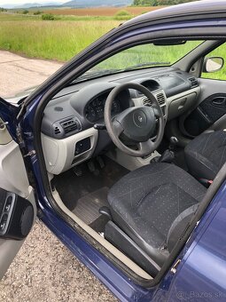 Renault Clio Thalia - 8