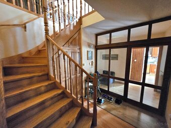 Predam velkometrazny /153m²/ mezonetovy byt v obci Vinosady - 8