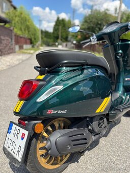Vespa 125 Racing sixties ABS + 2 x Orig Prilba - 8