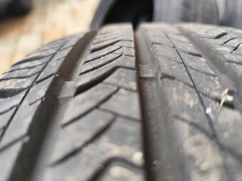Predám letné pneu 215/55 R17 - 8