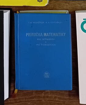PC literatúra, informatika, odborné technické slovníky - 8