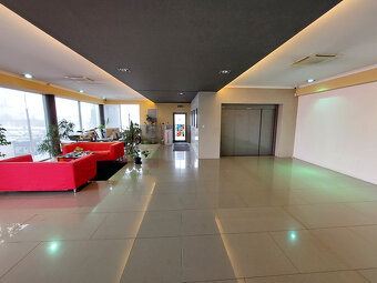 Prenajmeme obch. priestor showroom v Bratislave II. Ružinov - 8