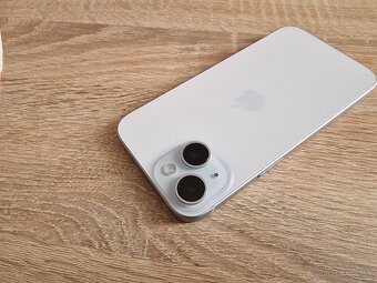 Apple iPhone 15 128GB MODRY - 8