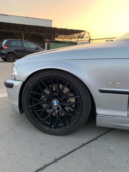 BMW E46 330d - 8