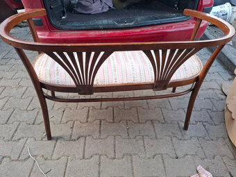 Predám starožitnú sofu THONET - 8