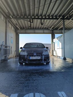 Predám Golf 5 1.9TDI 66kw+chip 96kw - 8