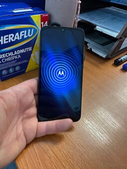 Motorola Moto e6s - 8