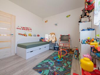 Štýlový 4-izbový rodinný dom v novej štvrti Ekoosada – Veľké - 8