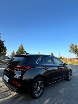 Predam Hyundai i30 play ,1.5 Mpi , 81kw, 6/2023 - 8