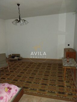 TOP NA PREDAJ: 4izbový rodinný dom s pozemkom 792m2 - Jelka - 8