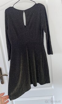 Trblietave elasticke saty Springfield velkost L - 8