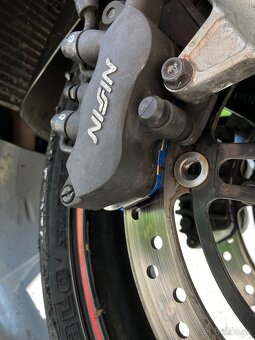 Honda cbr 1100 xx - 8