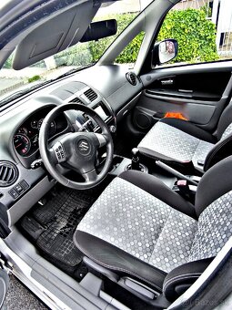 Suzuki SX4 - 8