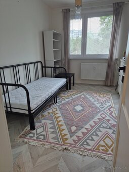 3 IZBOVÝ byt Romanova ulica - Petržalka - 8