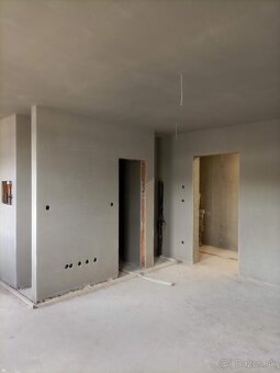 STROJOVÉ OMIETKY - 8