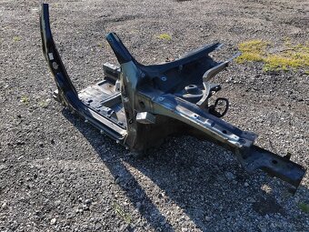 Passat B7 výrezy z karoserie - 8