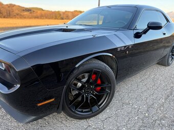 Dodge Challenger R/T 5.7 V8 HEMI - 8