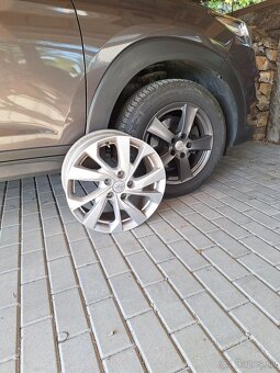 Hyundai Tucson - 8