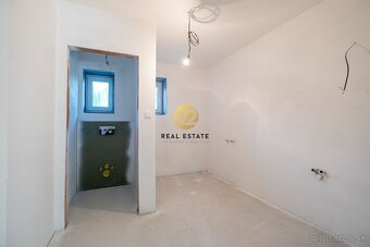 Na PREDAJ 5 i novostavba bungalov s garážou v Nitre - 8