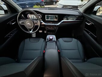 Kia Niro EV 64 kWh Platinum - 8