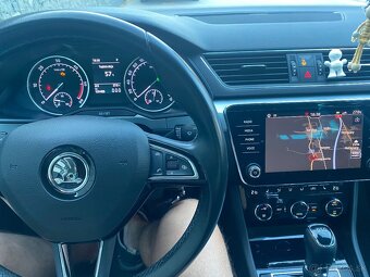 Škoda Superb 2.0 TDi dsg - 8