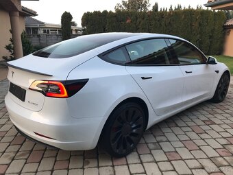 TESLA MODEL 3 PERFORMANCE 4X4 - 8