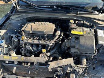 Hyundai i30 1.5 DPi Family - 8