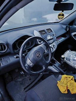 Toyota RAV4 2009 - 8