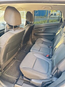 Renault Grand Scenic 4 - 8