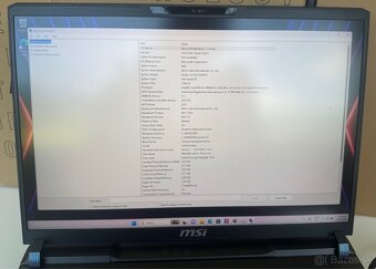 MSI Vector 16 HX/i9 14th/RTX 4080 12GB/32GB-DDR5 - 8