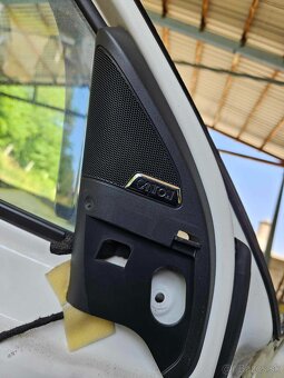 PREDAM AUDIO CANTON SKODA OCTAVIA 3 - 8
