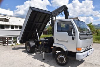 Nissan Cabstar trojstranný vyklápač s hydraulickou rukou - 8