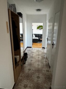 Zrekonštruovaný trojizbový byt v úplnom centre Lučenca - 8