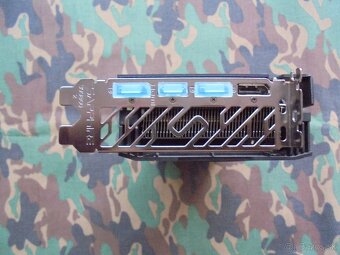SAPPHIRE PULSE Radeon RX 6700 XT 12G. - 8