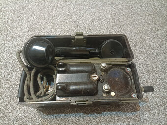 2x starý retro poľný telefon (vojenský telefon) - 8