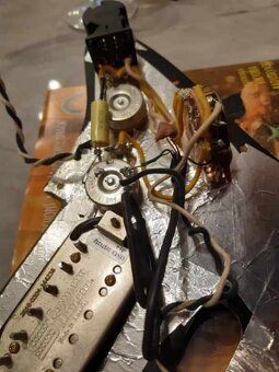 pickguard + potenciometre - 8