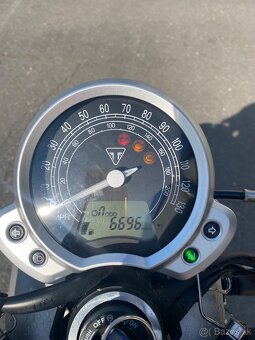 Triumph street twin 900 - 8