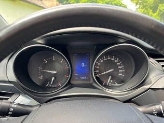 Toyota Avensis Combi 2.0 D-4D S&S Executive - 8
