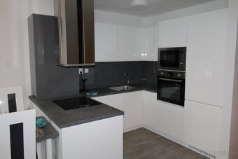 2 - izbový byt s balkónom /52 m2/ Žilina - Bulvár - 8