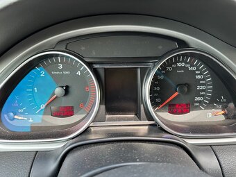 Audi Q7 - 8
