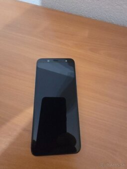 Predám  samsung  A6 - 8