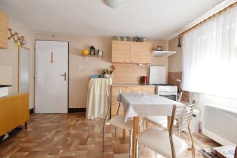 Rodinný dom s veľkým pozemkom 1130 m2, Ovčiarsko, Žilina - 8