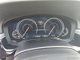 BMW 520d xDrive G30 - 8